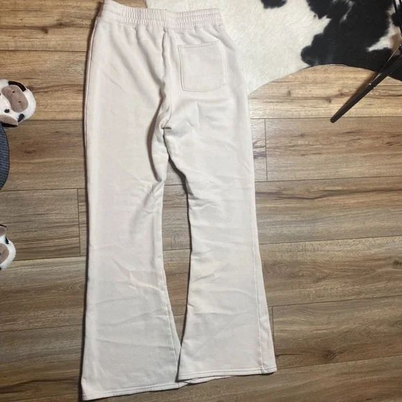light beige Hollister wide-leg sweatpants - Picture 11 of 11